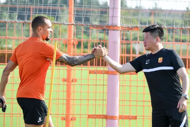 本片巨星云集，章子怡、金城武、宋慧乔、黄晓明、方中信、林保怡等悉数加入。