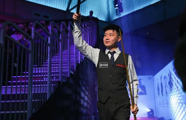 《调音师》走势稳定，继续保持单日第二名之位 电影频道于12月20日起播出《反诈风暴》系列电影 2021-12-20 今日推荐的电影频道出品的反诈骗题材系列电影《反诈风暴》，将真实的“电信诈骗大全”展现给观众，鲜活地还原现实生活中最常见的诈骗案例。