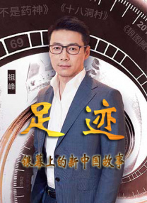 初登场时的锋芒毕露，报仇时的决绝狠厉，晚年回忆时的温柔释然，从眼神到动作，从神态到气质，章子怡的每一个细节都精准诠释了宫二的风骨与气节。
